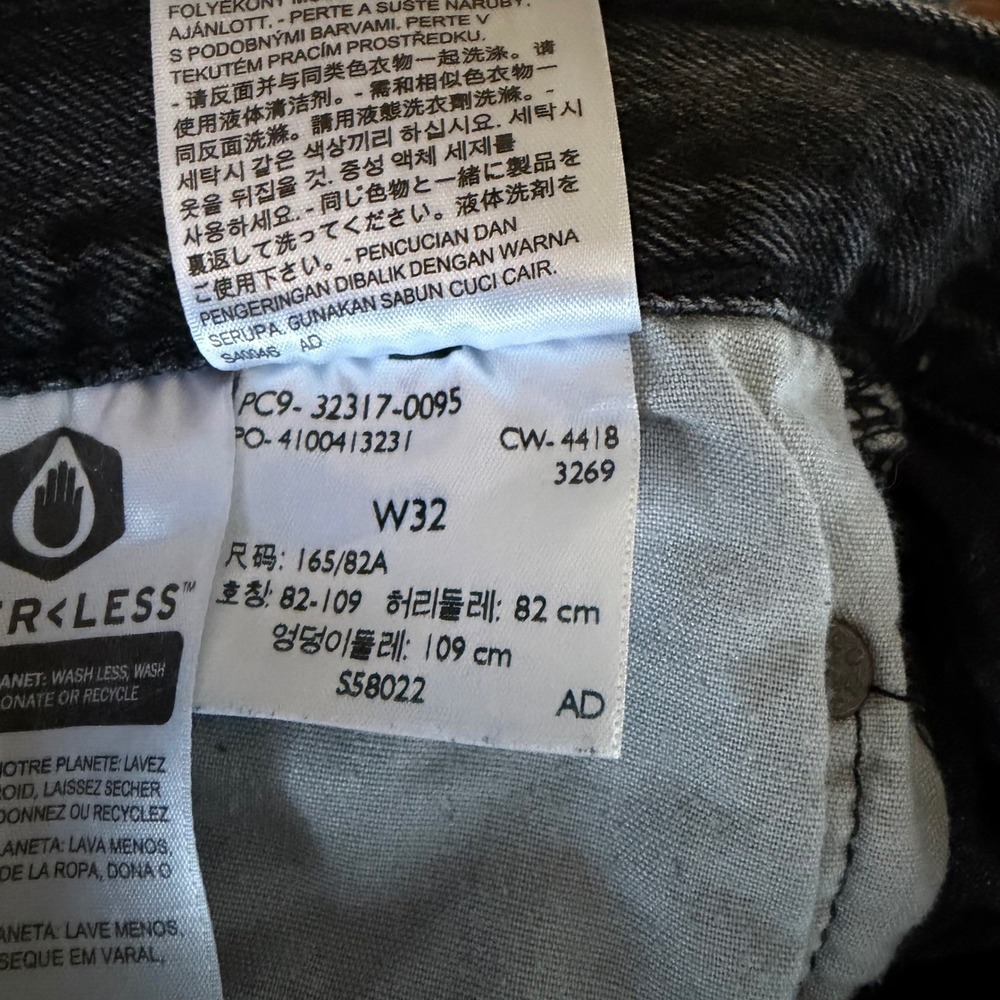 Levis Premium 501 Original Cut Off Shorts Washed Black Distressed 32317-0095 W32 - Picture 7 of 10